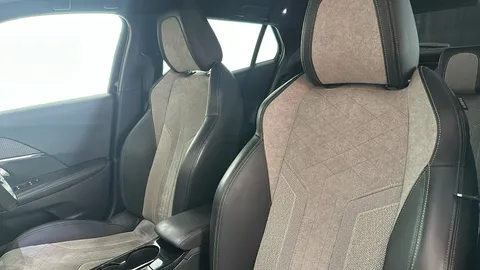 Peugeot 2008 100kW GT 50kWh Auto