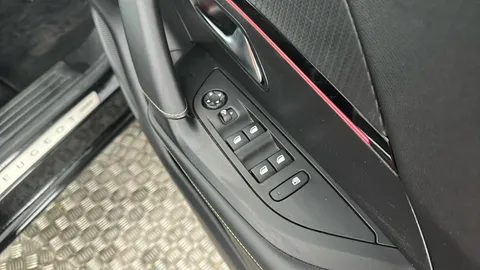 Peugeot 2008 100kW GT 50kWh Auto