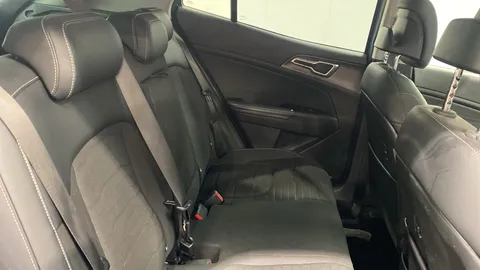 KIA SPORTAGE 1.6T GDi HEV 4 Auto