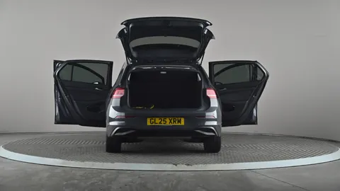 Volkswagen Golf 1.5 TSI 204 Match eHybrid DSG