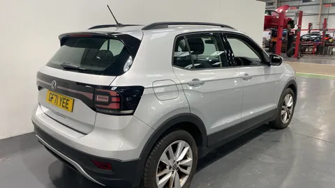 Volkswagen T-Cross 1.0 TSI 110 SE DSG