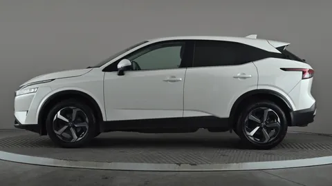 Nissan Qashqai 1.3 DiG-T MH 158 N-Connecta Xtronic