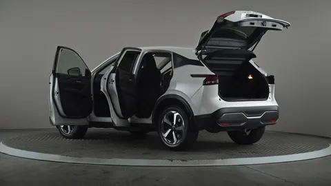 Nissan Qashqai 1.3 DiG-T MH 158 N-Connecta Xtronic
