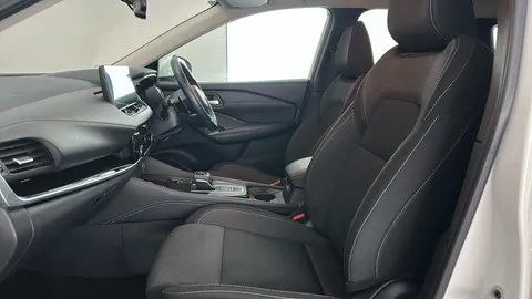 Nissan Qashqai 1.3 DiG-T MH 158 N-Connecta Xtronic