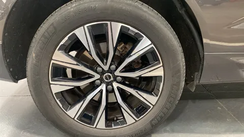 Volvo Xc60 2.0 B5P Plus Dark AWD Geartronic