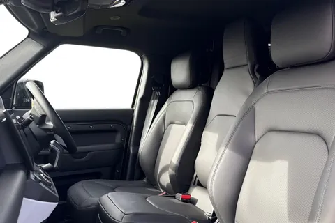 DV26XNL Land Rover Defender 110 3.0 D250 MHEV X-Dynamic HSE Hard Top SUV 5dr Diesel Auto 4WD MWB Euro 6 (s/s) (249 ps) Thumbnail #5