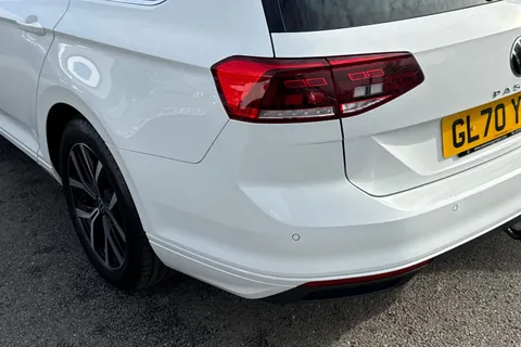 8 of 44 for VOLKSWAGEN PASSAT 2.0 TDI EVO SCR SEL 5dr