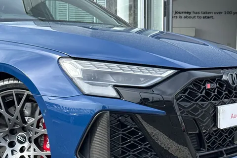 8 of 65 for Audi RS 3 RS 3 Sportback Carbon Black 400 PS S tronic