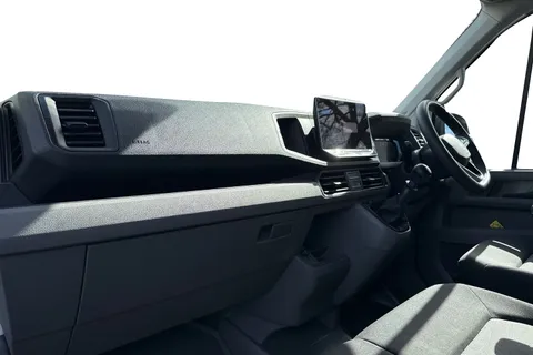 MF74OEV Volkswagen Crafter CR35 Panel van Commerce Plus MWB 140 PS 2.0 TDI 6sp Manual FWD Thumbnail #10