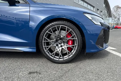 9 of 65 for Audi RS 3 RS 3 Sportback Carbon Black 400 PS S tronic