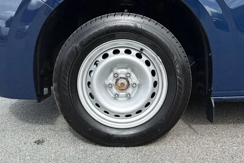 DE26TXP Volkswagen Transporter T28 Commerce Plus SWB 110 PS 2.0 TDI 6sp Manual Thumbnail #10