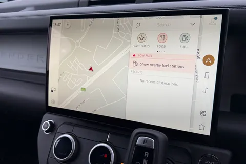 DN26MYR Land Rover Defender 110 3.0 D250 MHEV X-Dynamic HSE Hard Top SUV 5dr Diesel Auto 4WD MWB Euro 6 (s/s) (249 ps) Thumbnail #12