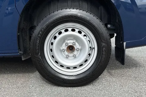 DE26TXP Volkswagen Transporter T28 Commerce Plus SWB 110 PS 2.0 TDI 6sp Manual Thumbnail #11