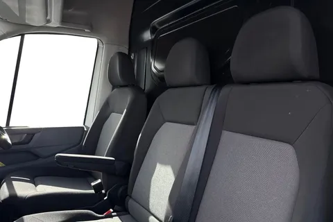 MF74OEV Volkswagen Crafter CR35 Panel van Commerce Plus MWB 140 PS 2.0 TDI 6sp Manual FWD Thumbnail #12