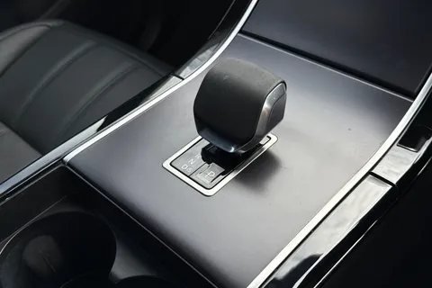 DU75YOP Land Rover Range Rover Evoque 2.0 D200 Dynamic SE 5dr Thumbnail #14