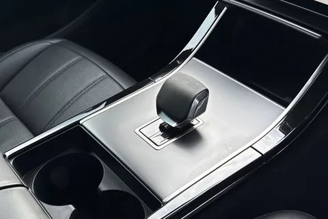 14 of 51 for Land Rover Range Rover Evoque 1.5 P300e Dynamic HSE 5dr