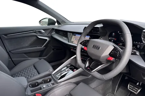 13 of 65 for Audi RS 3 RS 3 Sportback Carbon Black 400 PS S tronic