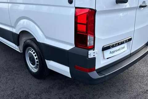 MF74OEV Volkswagen Crafter CR35 Panel van Commerce Plus MWB 140 PS 2.0 TDI 6sp Manual FWD Thumbnail #17