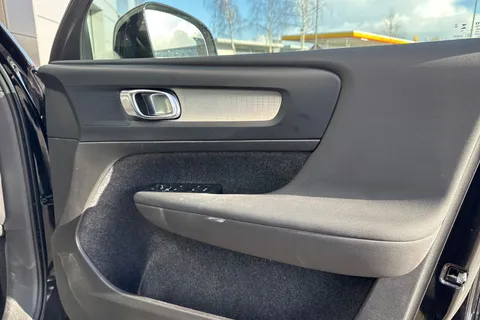 NA23FNF Volvo Xc40 2.0 B3 MHEV Core DCT Auto Euro 6 (s/s) 5dr Thumbnail #22