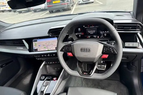 17 of 65 for Audi RS 3 RS 3 Sportback Carbon Black 400 PS S tronic