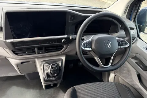 DE26TXP Volkswagen Transporter T28 Commerce Plus SWB 110 PS 2.0 TDI 6sp Manual Thumbnail #18