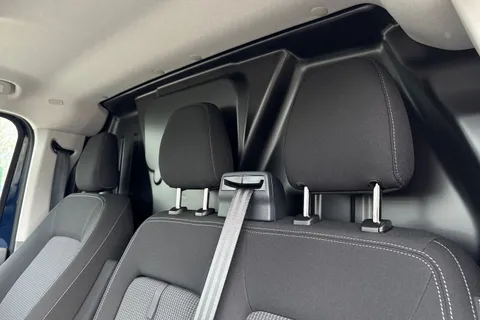 DE26TXP Volkswagen Transporter T28 Commerce Plus SWB 110 PS 2.0 TDI 6sp Manual Thumbnail #19