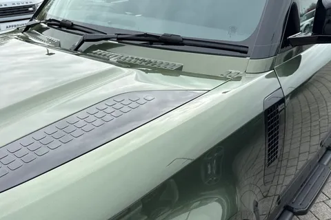 DV26XNL Land Rover Defender 110 3.0 D250 MHEV X-Dynamic HSE Hard Top SUV 5dr Diesel Auto 4WD MWB Euro 6 (s/s) (249 ps) Thumbnail #21