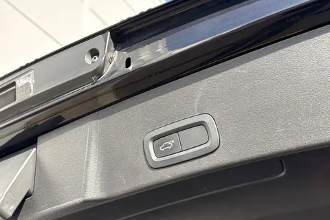 NA23FNF Volvo Xc40 2.0 B3 MHEV Core DCT Auto Euro 6 (s/s) 5dr Thumbnail #27