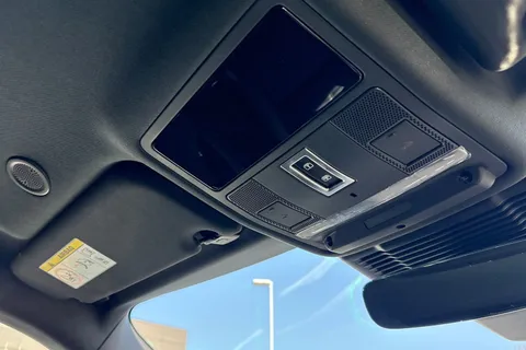DU75YOP Land Rover Range Rover Evoque 2.0 D200 Dynamic SE 5dr Thumbnail #24