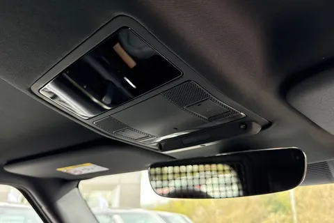 DV26XNL Land Rover Defender 110 3.0 D250 MHEV X-Dynamic HSE Hard Top SUV 5dr Diesel Auto 4WD MWB Euro 6 (s/s) (249 ps) Thumbnail #24