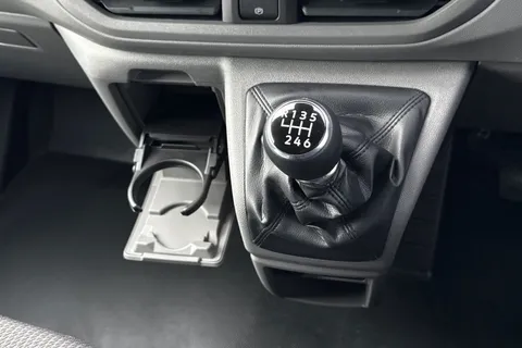 DE26TXP Volkswagen Transporter T28 Commerce Plus SWB 110 PS 2.0 TDI 6sp Manual Thumbnail #23