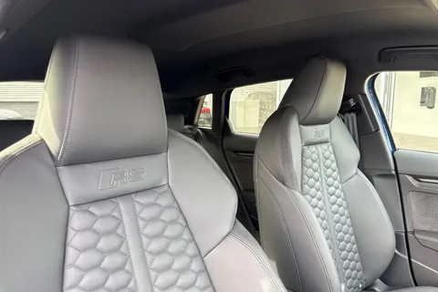 23 of 65 for Audi RS 3 RS 3 Sportback Carbon Black 400 PS S tronic