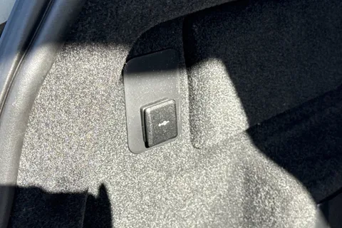 DU75YOP Land Rover Range Rover Evoque 2.0 D200 Dynamic SE 5dr Thumbnail #28