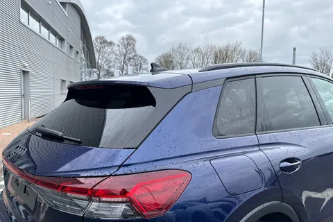 Audi Q4 e-tron 45 Black Edition Auto 5dr 82kWh Thumbnail #31