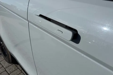 DU75YOP Land Rover Range Rover Evoque 2.0 D200 Dynamic SE 5dr Thumbnail #30