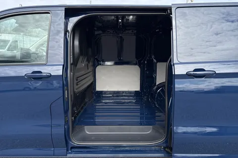 DE26TXP Volkswagen Transporter T28 Commerce Plus SWB 110 PS 2.0 TDI 6sp Manual Thumbnail #28