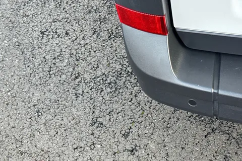 MF74OEV Volkswagen Crafter CR35 Panel van Commerce Plus MWB 140 PS 2.0 TDI 6sp Manual FWD Thumbnail #30