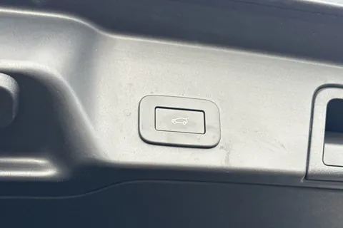 KT73FXD Land Rover Range Rover Evoque 1.5 P300e Dynamic HSE 5dr Thumbnail #32