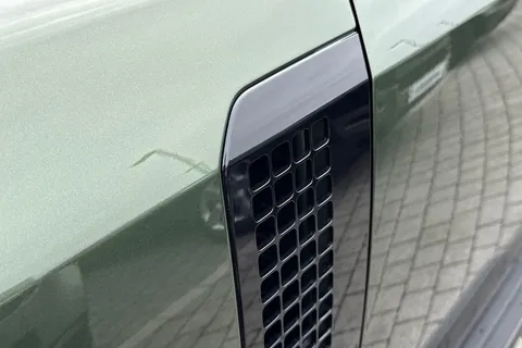 DV26XNL Land Rover Defender 110 3.0 D250 MHEV X-Dynamic HSE Hard Top SUV 5dr Diesel Auto 4WD MWB Euro 6 (s/s) (249 ps) Thumbnail #31