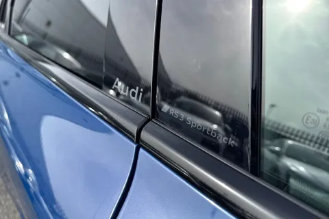 30 of 65 for Audi RS 3 RS 3 Sportback Carbon Black 400 PS S tronic