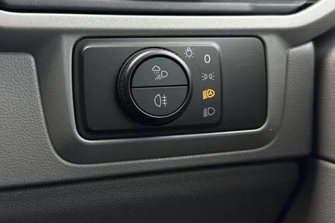 DE26TXP Volkswagen Transporter T28 Commerce Plus SWB 110 PS 2.0 TDI 6sp Manual Thumbnail #31