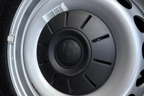 MF74OEV Volkswagen Crafter CR35 Panel van Commerce Plus MWB 140 PS 2.0 TDI 6sp Manual FWD Thumbnail #32