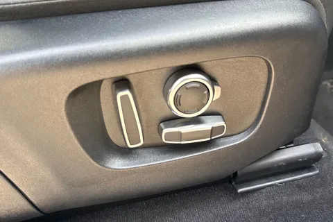 KM74CWR Land Rover Range Rover Evoque 2.0 D200 Autobiography 5dr Thumbnail #35