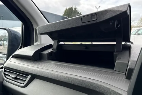 DE26TXP Volkswagen Transporter T28 Commerce Plus SWB 110 PS 2.0 TDI 6sp Manual Thumbnail #32