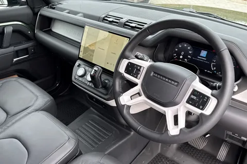 DV26XNL Land Rover Defender 110 3.0 D250 MHEV X-Dynamic HSE Hard Top SUV 5dr Diesel Auto 4WD MWB Euro 6 (s/s) (249 ps) Thumbnail #33