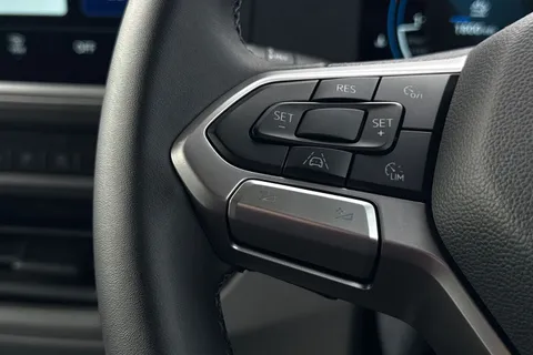 DE26TXP Volkswagen Transporter T28 Commerce Plus SWB 110 PS 2.0 TDI 6sp Manual Thumbnail #33