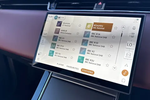 36 of 48 for Land Rover Range Rover Evoque 1.5 P270e Dynamic HSE 5dr