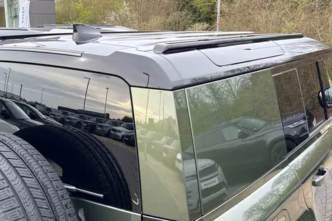 DN26MYR Land Rover Defender 110 3.0 D250 MHEV X-Dynamic HSE Hard Top SUV 5dr Diesel Auto 4WD MWB Euro 6 (s/s) (249 ps) Thumbnail #34