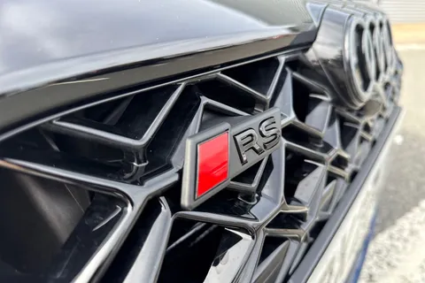 34 of 65 for Audi RS 3 RS 3 Sportback Carbon Black 400 PS S tronic