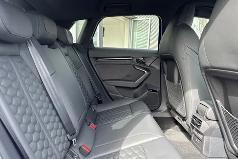 37 of 65 for Audi RS 3 RS 3 Sportback Carbon Black 400 PS S tronic